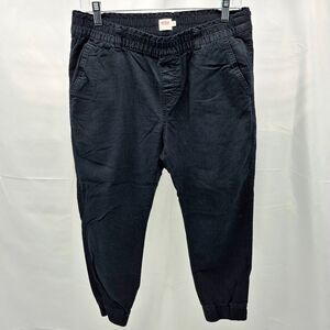 Levi's Women's Pull-up Jogger Pant Black. Size Medium